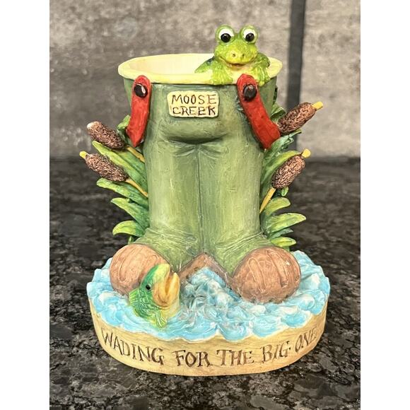 Enesco Moose Creek Crossing “Wading For the Big One” Waders Vase 1995 Frogs - Picture 1 of 8